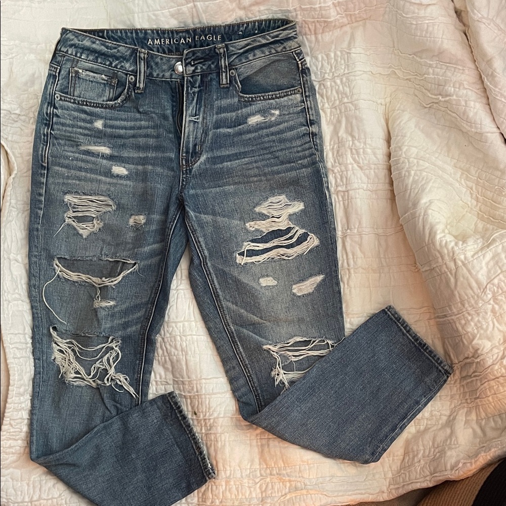American Eagle Hi-Rise TomGirl jeans